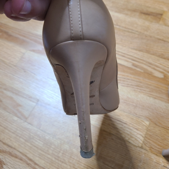 Brian Atwood 8M Nude Malika Heels - Picture 11 of 11